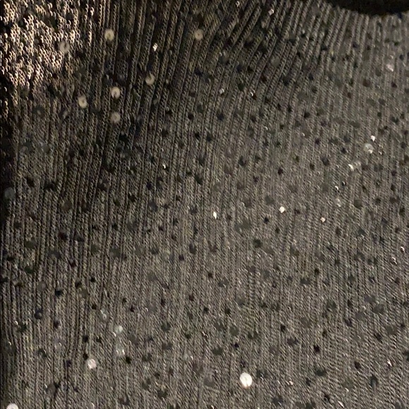 Long sleeved sequin top - Picture 4 of 4